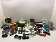 HUGE LOT OF HO MODEL TRAIN Cars AND ACCESSORI...