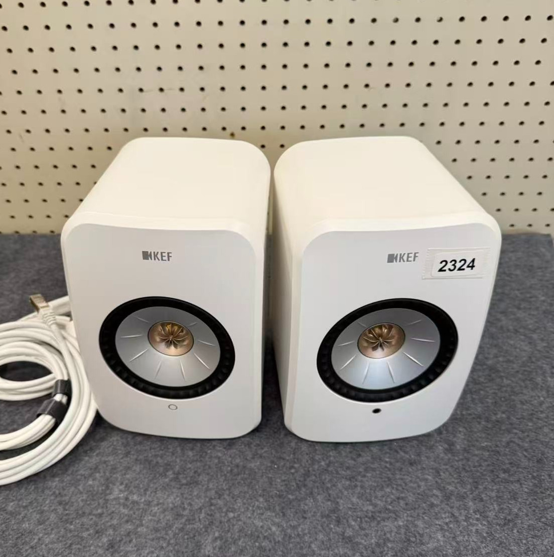KEF LSX II Wireless Bookshelf Speakers (Pair) White (used) #b