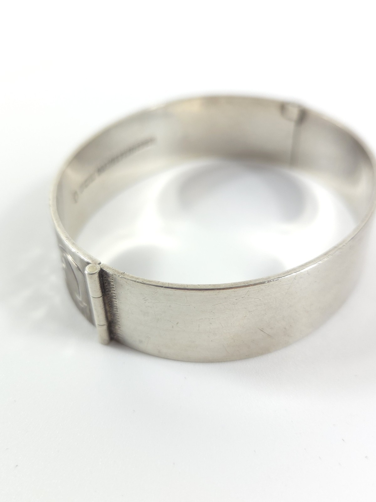 Vintage Solid Silver Bracelet Bangle 37g Etched H… - image 3