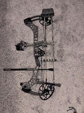 Ready to Hunt LH Mathews V3X 29 Compound Bow 70lbs 29”&29.5” DL  W/UV Arrows