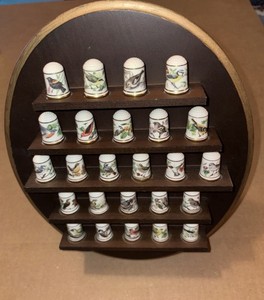 Vintage 1979 Peter Barrett Porcelain Thimble Set Complete) Garden Birds Franklin