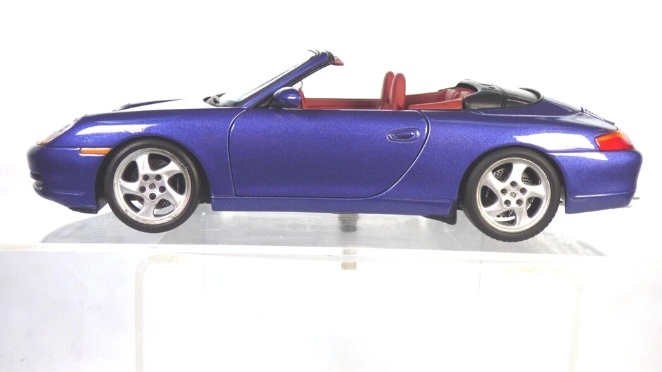 Porsche 911 996 CONVERTIBLE Auto UT Modelos IRIS AZUL 1:18 Cabrio Coche Modelo Juguete Foto 4 de 4