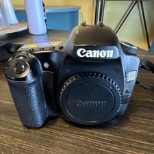 Canon EOS 30D Digital SLR Camera Body Black 8.2MP USB Lithium-Ion 2.5in Screen