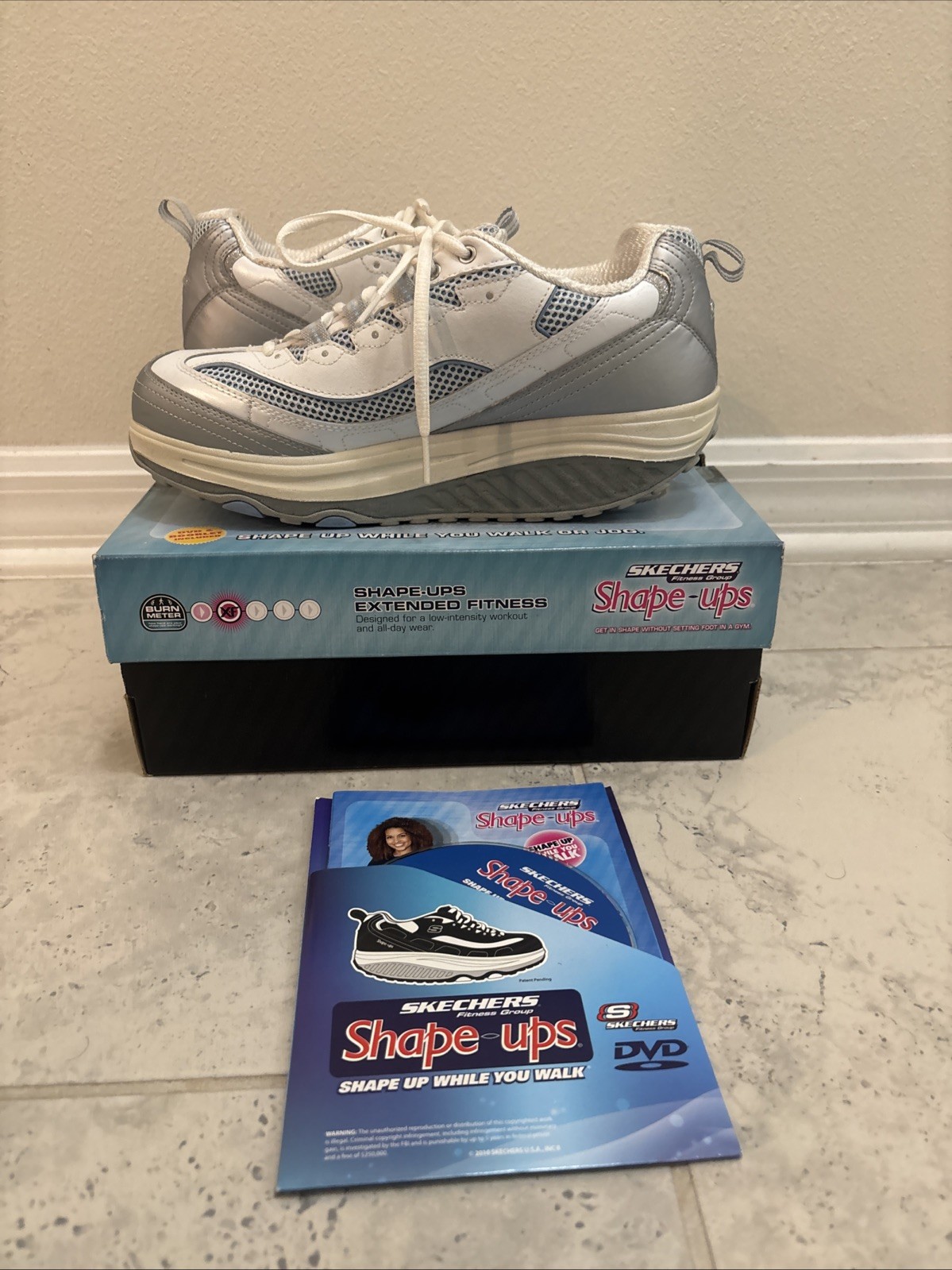 Skechers Shape Ups Walking Toning Shoes White Blue 11803 Womens 9.5 W Dvd