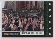 2021-22 Panini NBA Hoops Road to the Finals Parade Milwaukee Bucks #100 9bg