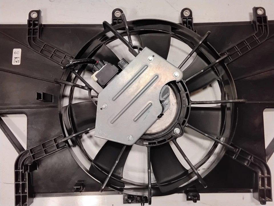 Conjunto de ventilador de refrigeración de radiador híbrido Honda Accord 2018-2022 OEM Foto 2 de 4