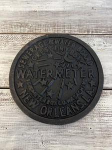 New Orleans Water Meter Cover Silver  Metal Art  7.75” Round Trivet Home Decor