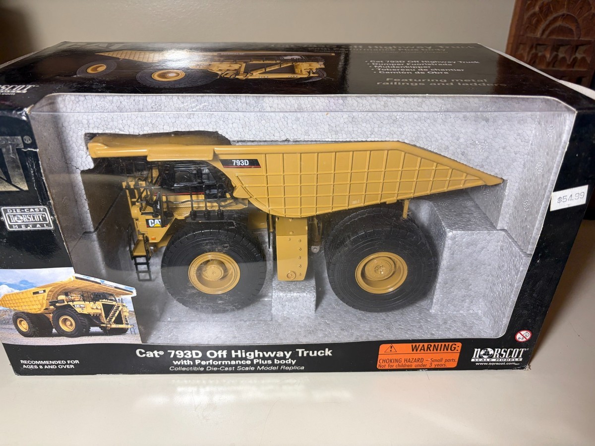絶版品　Norscot CAT 793D ダンプトラック 1/50スケール Caterpillar Cat 793D Off Highway Truck 1:50 Norscot 55151 NIB | eBay