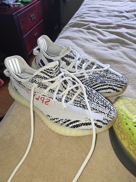 adidas Yeezy Boost 350 V2 Zebra Men's Low Top Sneaker White/Black/Red US 8.5