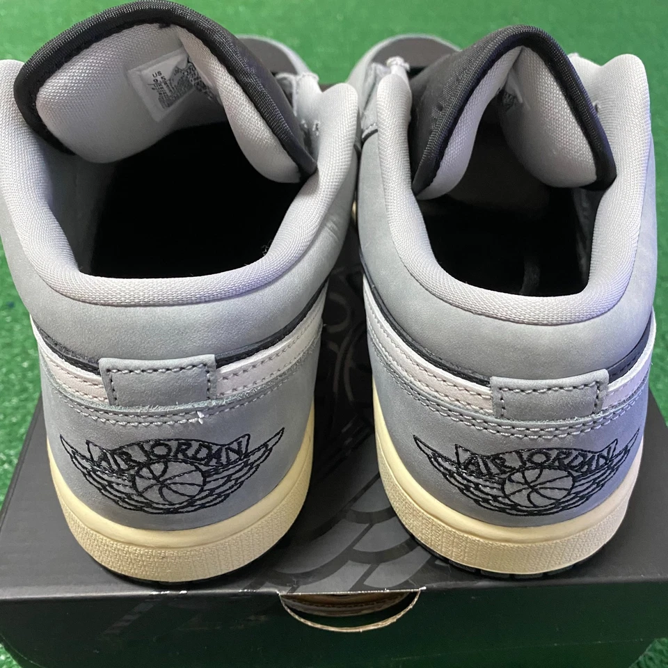 Talla 10 - Jordan 1 Low SE Gris Claro Humo Off Noir HQ2010-012 ¡NUEVO! ¡Envío rápido! Foto 4 de 4