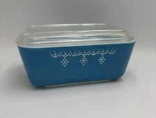 Vintage Pyrex Snowflake Garland Blue 502 Refrigerator Dish W/lid 1.5 Pt