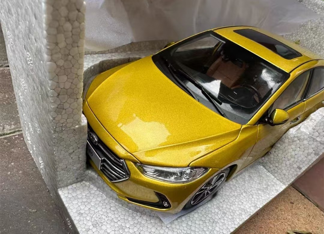 Dealer version 1/18 Hyundai Elantra car model | eBay