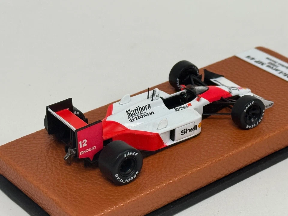 1/43 McLaren M4/4 de 1988 temporada F1 Ayrton Senna base de cuero JPN213 Foto 3 de 4