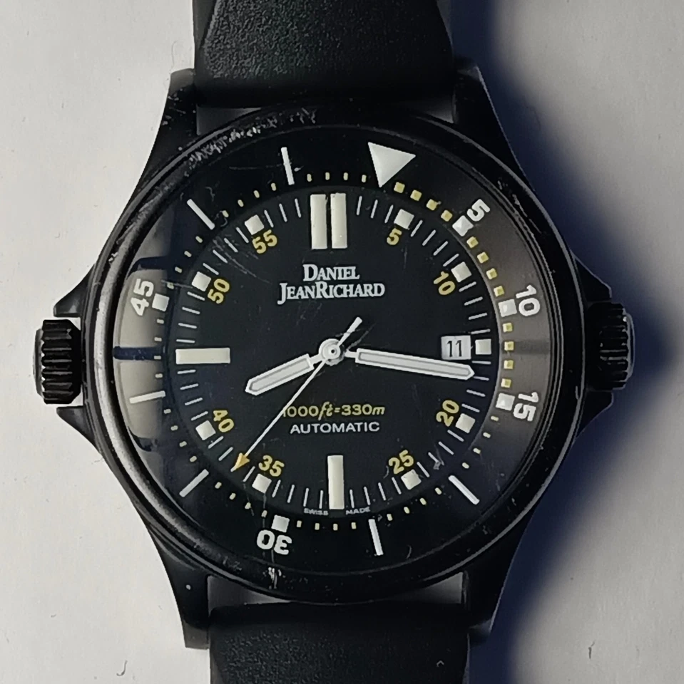 Reloj Automático Daniel JeanRichard Diverscope 43mm PVD Negro Ref. 24020 - Caja y papel Foto 2 de 4