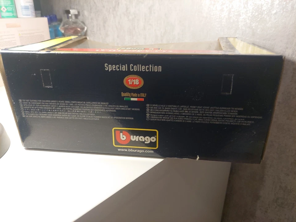 Burago 1 18 Alfa Romeo 2300 Spider 1932 caja dañada diecast coche vehículo edición limitada Foto 4 de 4