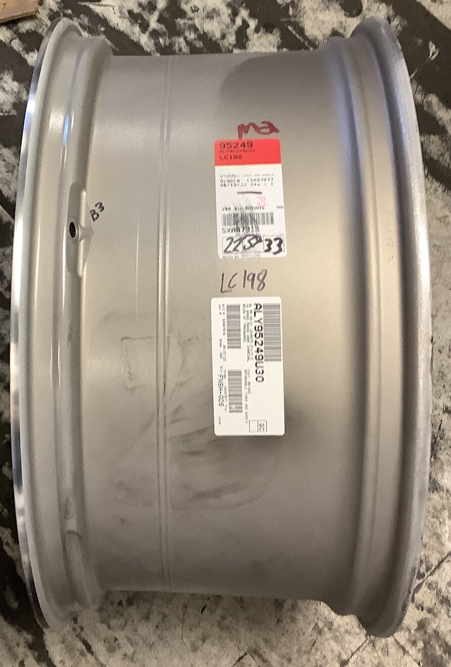 Maserati Levante 2020 2021 95249 OEM wheel rim 21 x 10.5 Rear CNC Charcoal