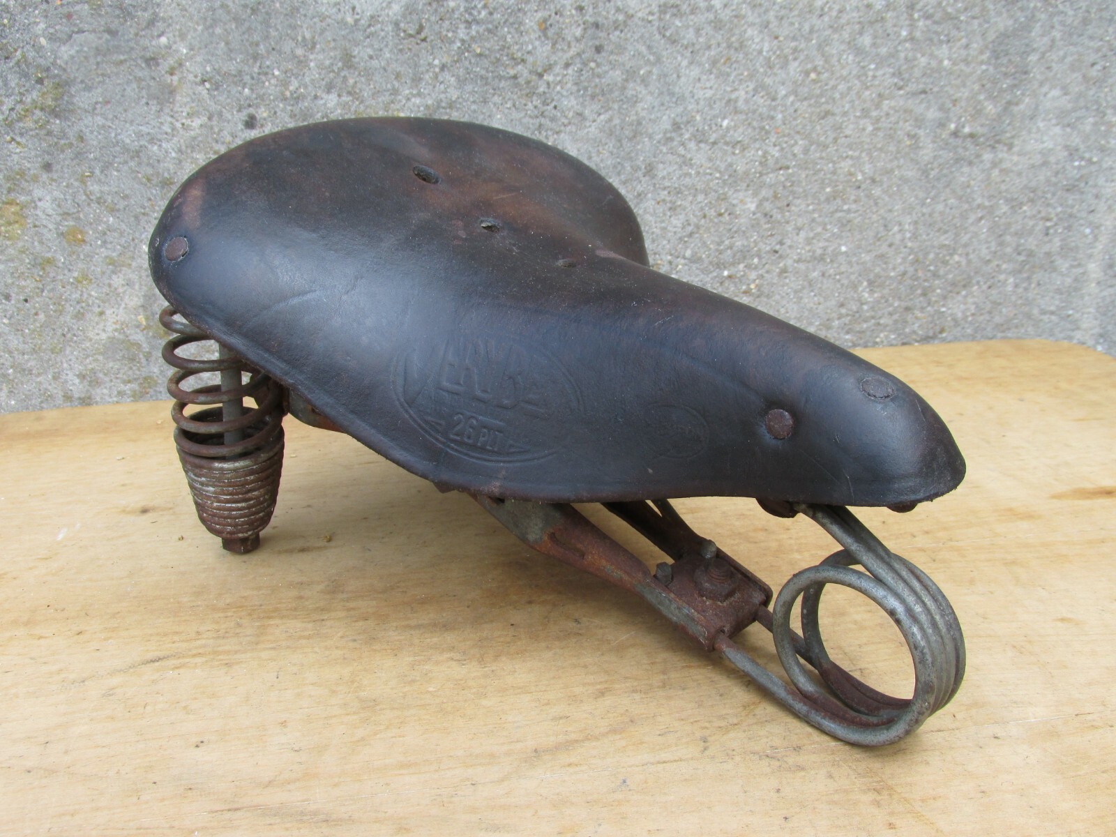 ANCIEN ET JOLI siége porte BAGAGES vélo ou mobylette EUR 12,00