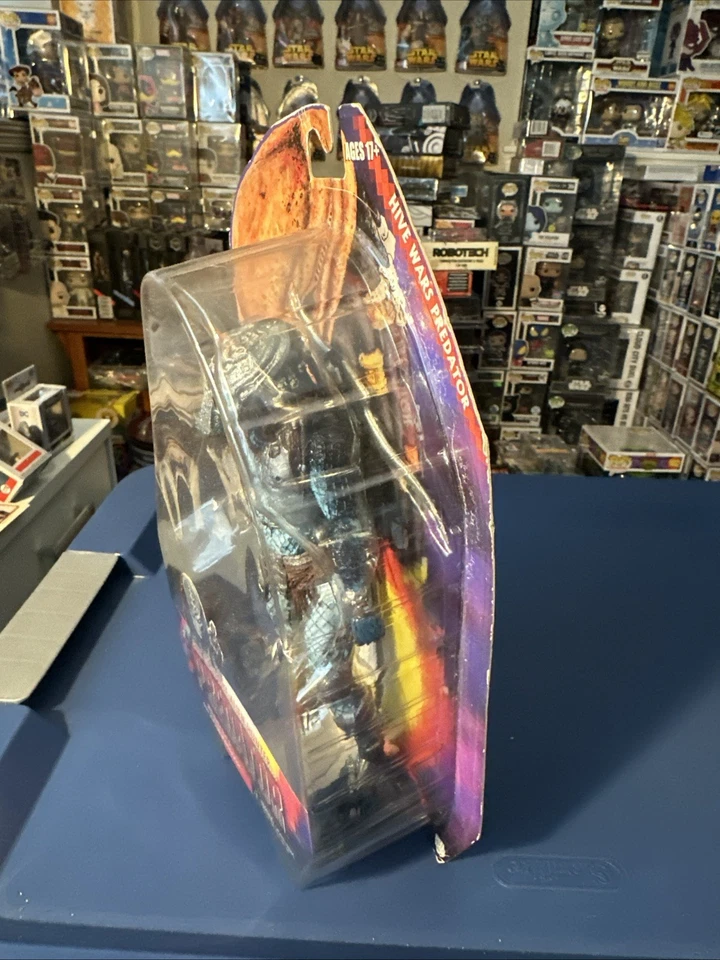 NECA Reel Toys Predator Action Figure Hive Wars Predator New Sealed 2013 - Image 2 of 4