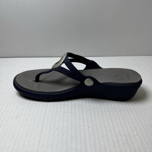 Cuña abatible Crocs Sanrah para mujer - Imagen 7 de 10