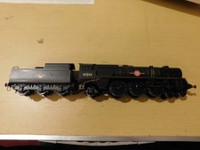 Hornby Merchant Navy 35022 Holland America Line Loco, nice runner see desc
