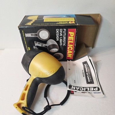 NOS Vtg Pelican Nemo 8C Professional Golden Yellow Dive Light #4300