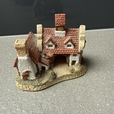 David Winter Collection THE SCHOOL HOUSE 1985 Made Hand Painted In Great Britain