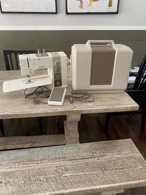BERNINA 930 Record Electronic Sewing Machine w/ Case & Pedal WORKS, TESTED