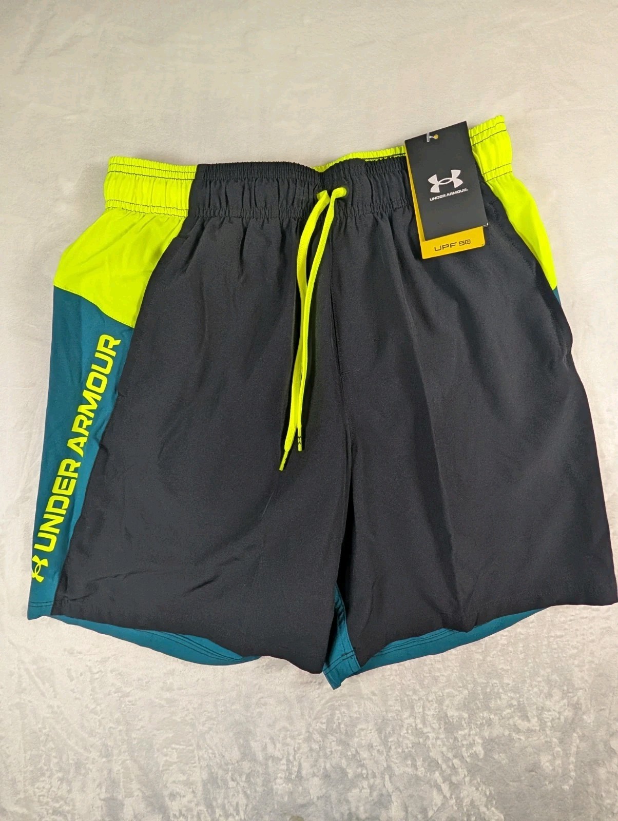 Under Armour Men's Size Large Lined Color Block Volley Swim 