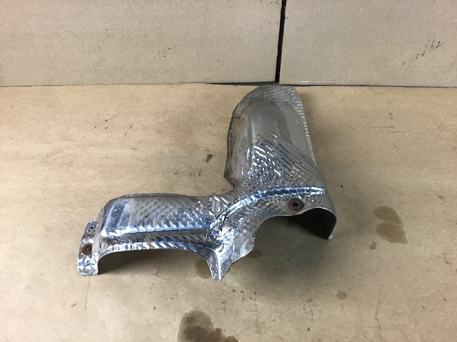 McLaren 570S 570 2017 Rear Left Driver Lower Manifold Heat Shield 15 - 19 ;:Y