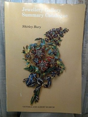 Shirley Bury : Jewellery Gallery Summary Catalogue V&A Museum Paperback Vintage 