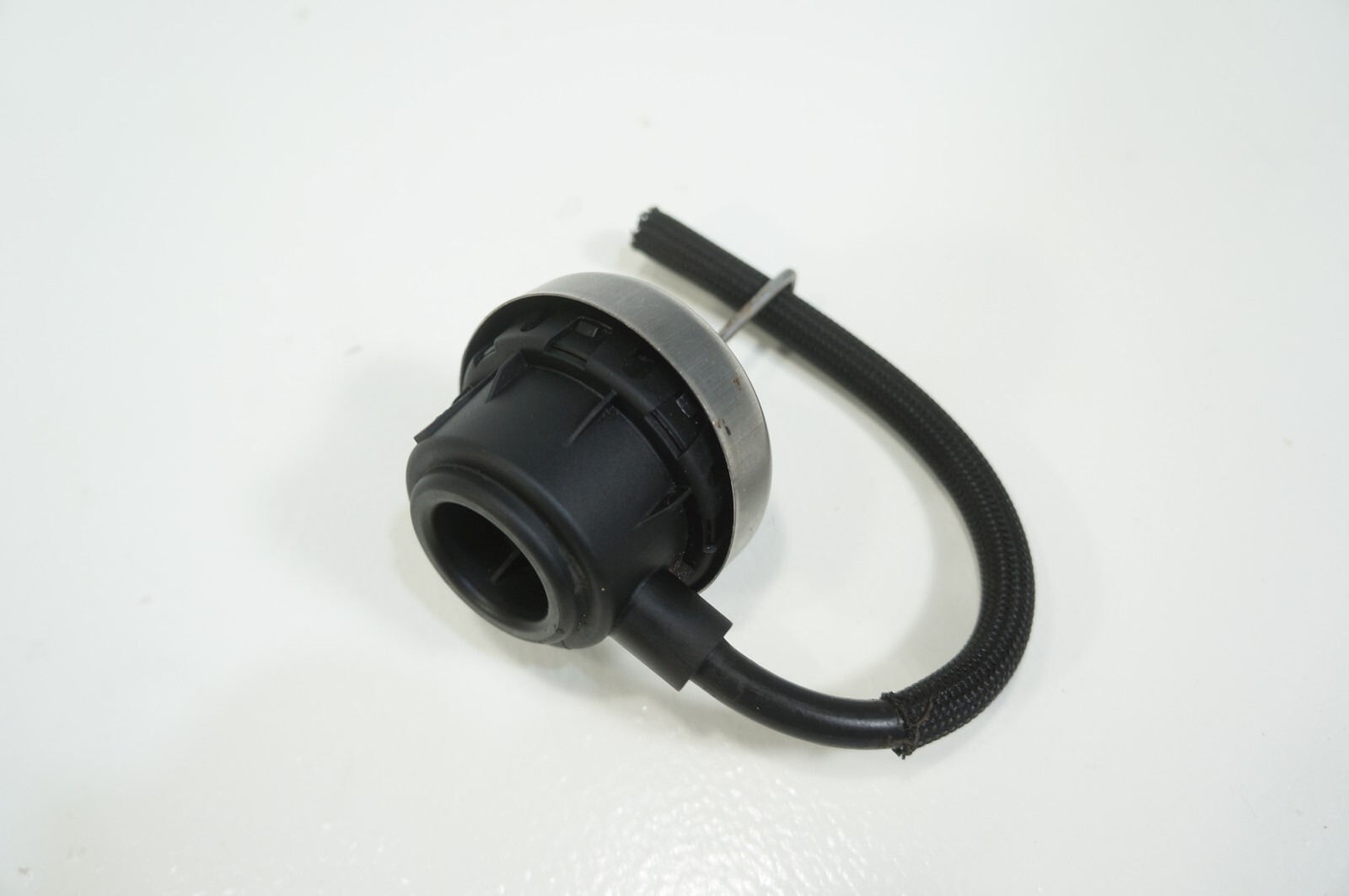 03-2011 Bentley Spur GT GTC Left or Right Exhaust Muffler Solenoid Vacuum Valve