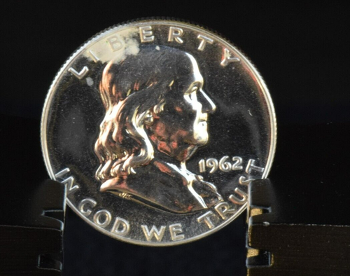1962 (P) Franklin Half Dollar Gem 90% Silver Proof Coin, In Capsule+ Stand - Picture 4 of 10