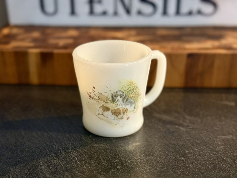 3" ANCHOR HOCKING Fire King With Puppy Dog Design On Milk Glass Coffee Mug