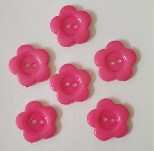 6 Pretty Flower Shaped Acrylic Buttons Size 20mm - Various Colours Available - Picture 6 of 13