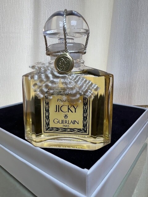 Guerlain Jicky extrait 30 ml. Rare, vintage 1990s edition Guerlain Jicky extrait 30 ml. Rare, vintage 1990s edition