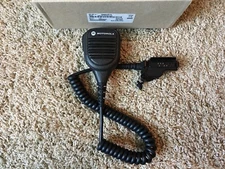 MOTOROLA Original OEM PMMN4051B Windporting Remote Speaker Microphone! PMMN4051