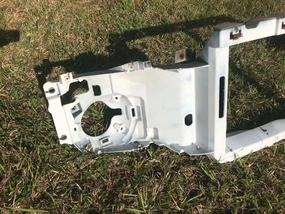 Панель коллектора гриля 2005 2006 2007 FORD F250 F350 Super Duty - Изображение 4 из 4