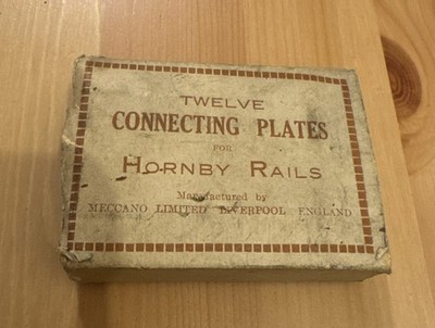 ZWÖLF Spur O HORNBY MECCANO GLEISVERBINDUNGSPLATTEN, Verbinder, Gelenkclips.