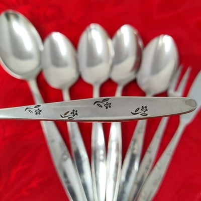 8X Serving Easterling FLORET Tuscan Ware Stainless Spoons Spreader Fork READ