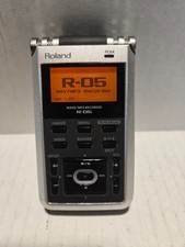 Roland R-05 Portable 24-bit Digital Audio Rec...