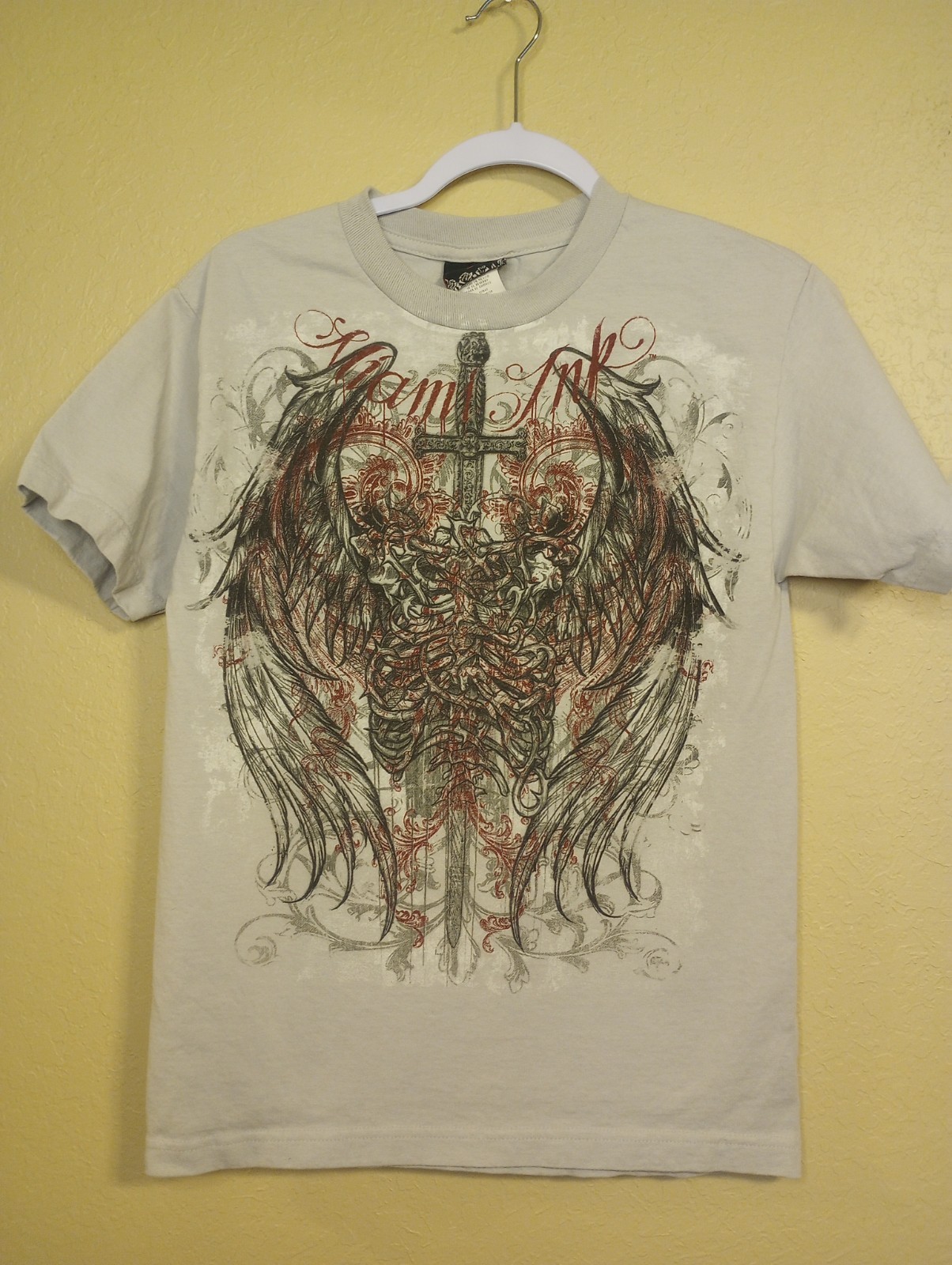 Vintage Miami Ink Adult's Size S Angel Wing Skeleton Y2K Sword Gray T-Shirt