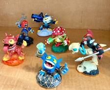 Lot 6 of the 8 Skylanders Giants Series 1 Characters Figures on Orange Base