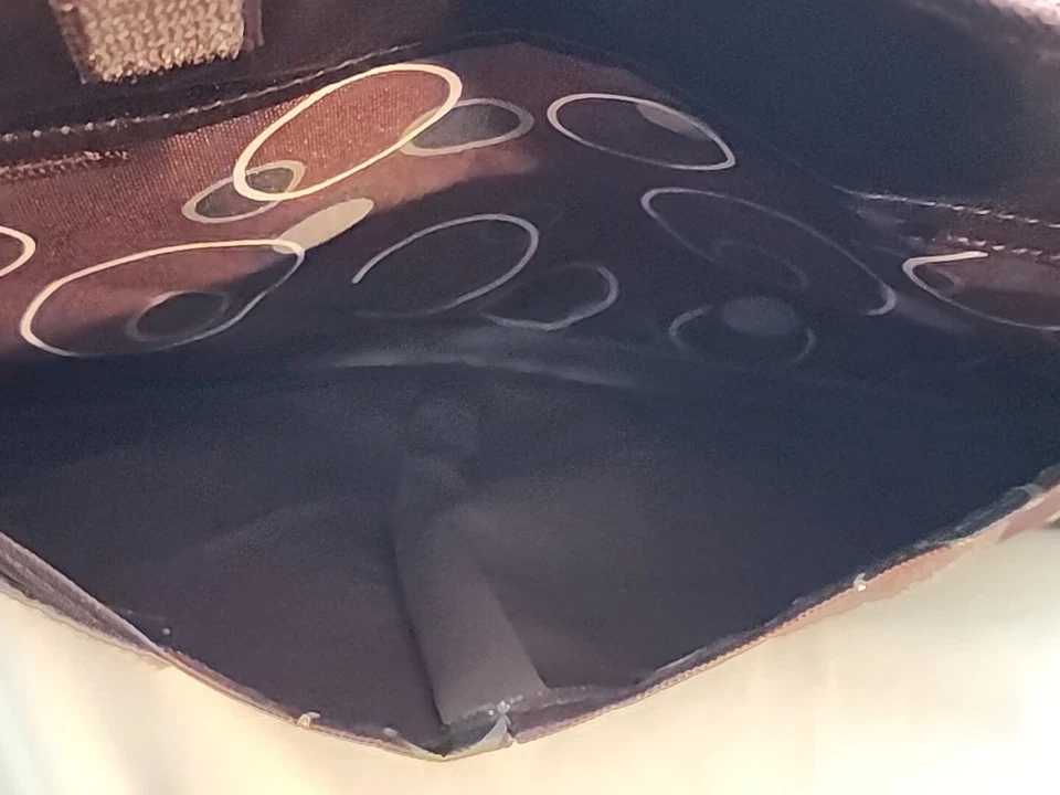 Bolso de mano de viaje de lona marrón geométrica Foto 3 de 4