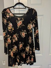 Forever 21 black Floral Mini Dress Sz Small New With Tags