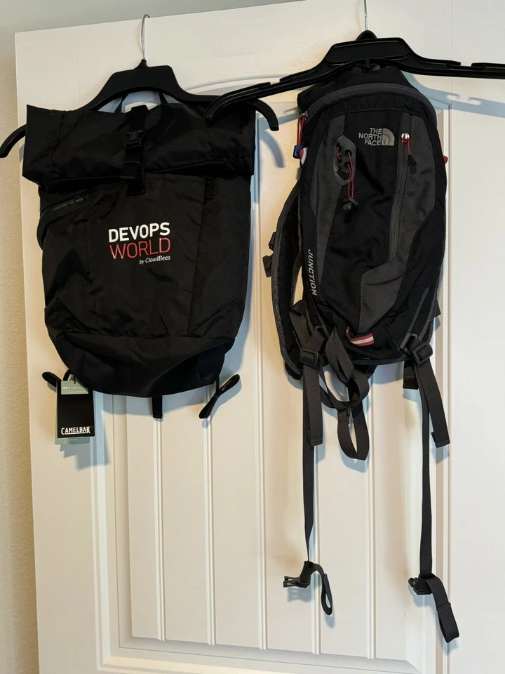 Mochila de día Camelbak Pivot Roll Top 20L negra y cara norte nueva con etiquetas Foto 2 de 4