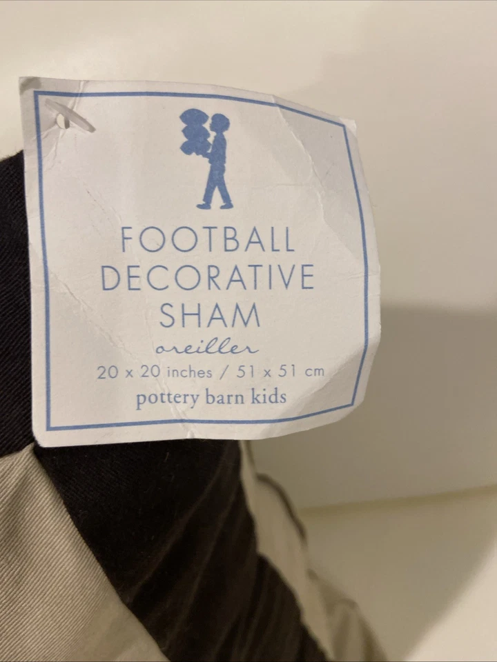 Falsa decorativa de fútbol Pottery Barn para niños / inserto incluido 20X20 Foto 3 de 4
