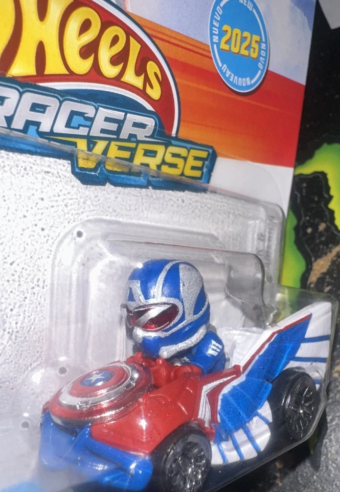 Verso de corredor Hot Wheels 2025 Marvel Red Hulk y Capitán América #HXT35 Foto 3 de 4