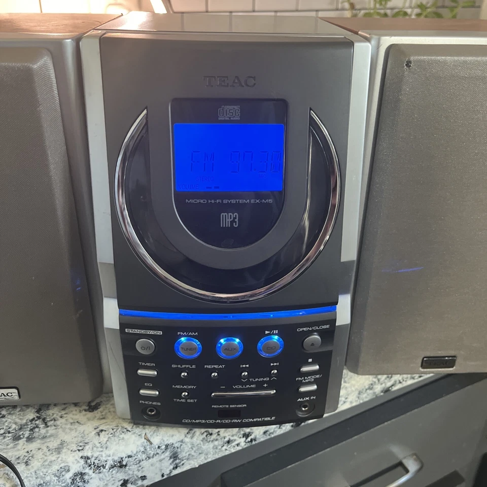 TEAC MODEL EX-M5 MICRO HI-FI SYSTEM MP3 CD-RW CD BOOKSHELF STEREO - Image 4 of 4