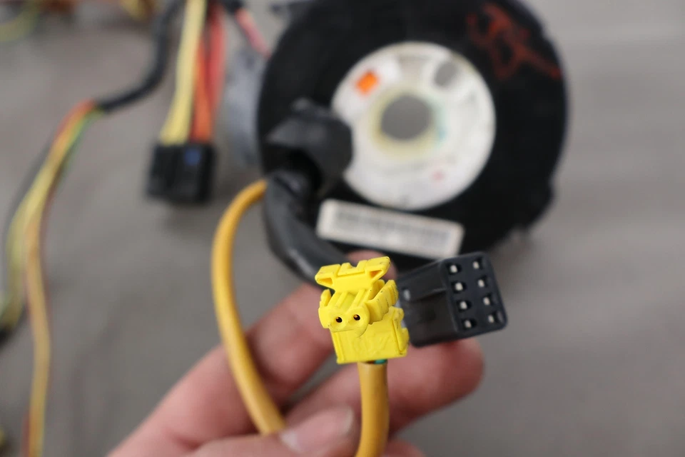 2003-2007 Hummer H2 Column Clockspring W/Harness - Image 4 of 4