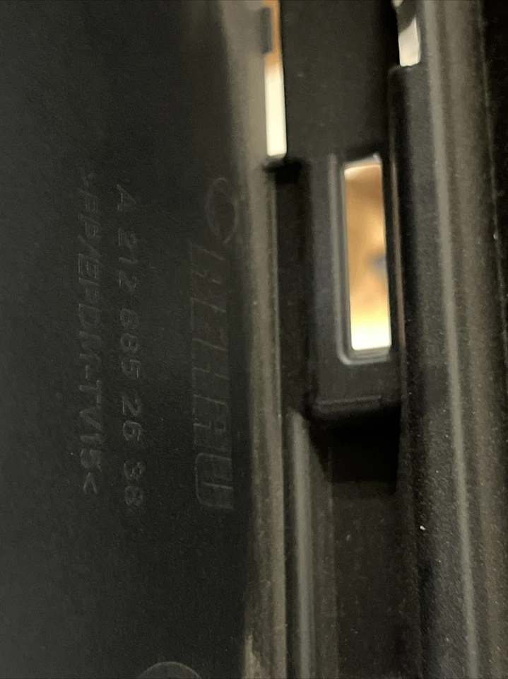 New OEM 2014-2016 Mercedes E250/E350/E400/E550 - Image 4 of 4